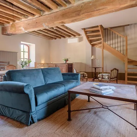 Le Domaine De Richebourg - Pierres D'histoire * Richebourg (Yvelines)