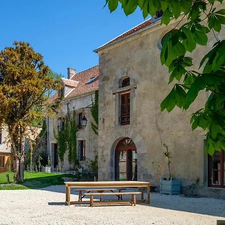 Le Domaine De Richebourg - Pierres D'histoire * Richebourg (Yvelines)